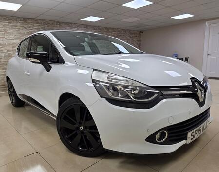 RENAULT CLIO 1.5 Dynamique S MediaNav dCi 90 EDC Auto